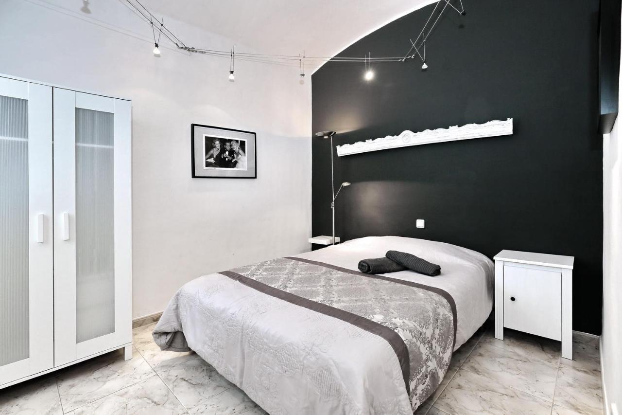 ז'ירונה Casa Nou 2 Rooms & Boutique מראה חיצוני תמונה